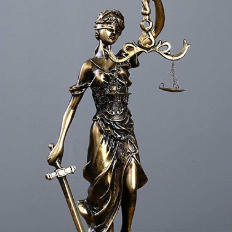 Antique Brass Lady Justice Sta - Model Kit Judge review and price